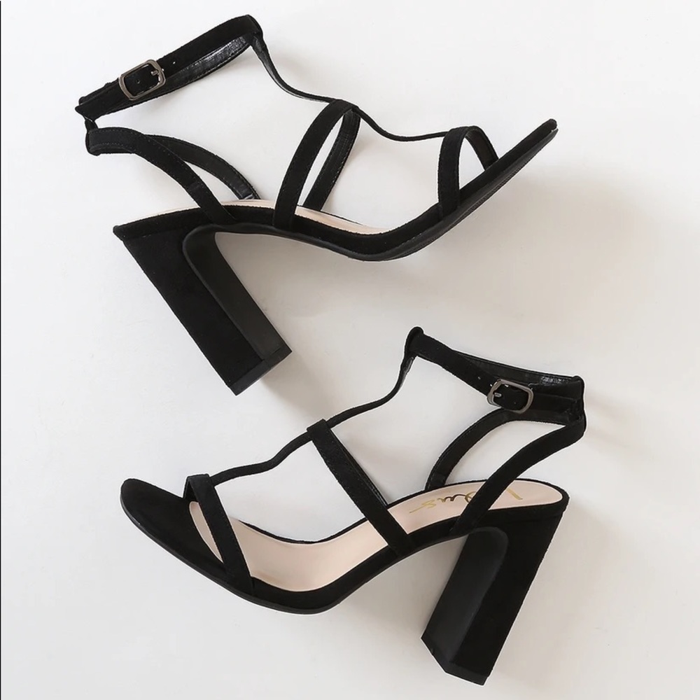 Lulus Black Strappy High Heel Sandals Sz 6
